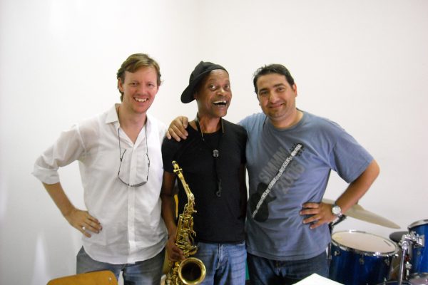 w James Thompson & M.Collazzoni 2009